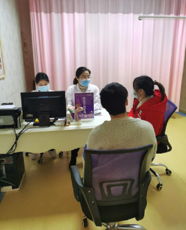 武漢真愛婦產(chǎn)醫(yī)院成立志愿者宣講團 傳遞防治艾滋病專業(yè)知識